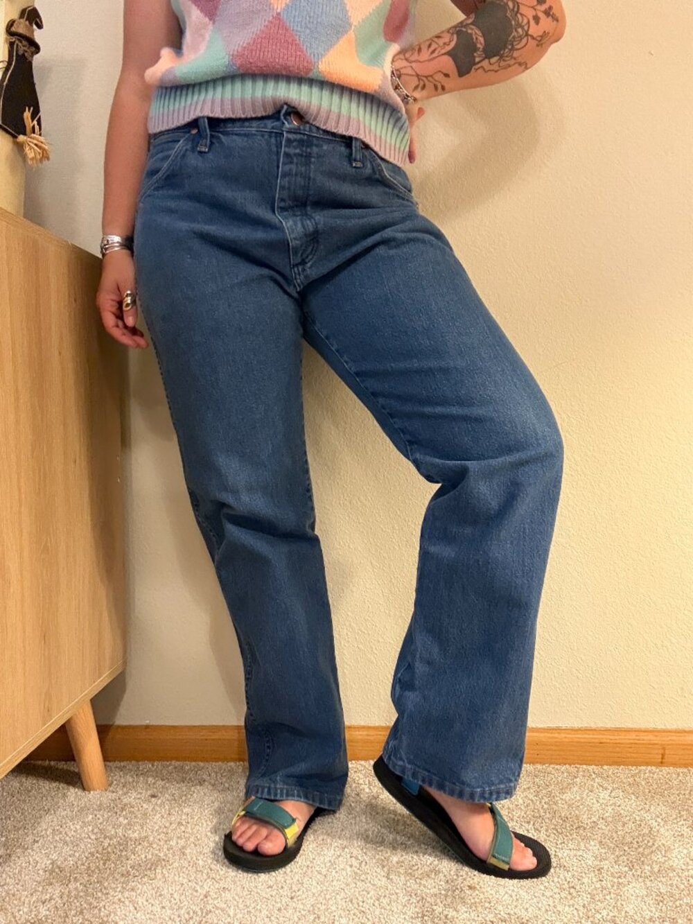 PRICE FIRM Vintage Y2K Wrangler Straight Leg Mid Wash High Rise Jeans 34